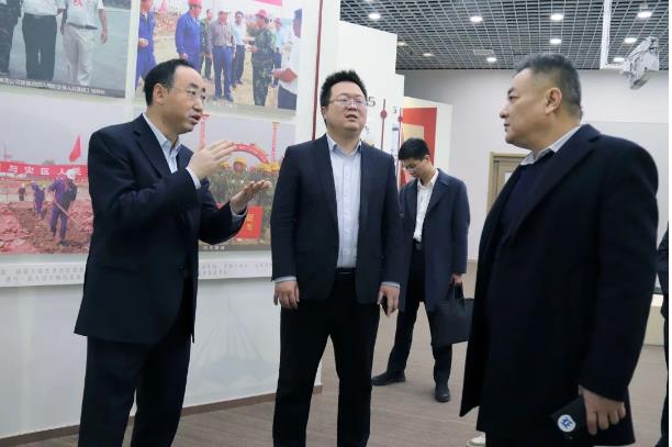 中原銀行鄭州分行行長(zhǎng)馬立一行蒞臨新蒲建設(shè)集團(tuán)考察指導(dǎo)